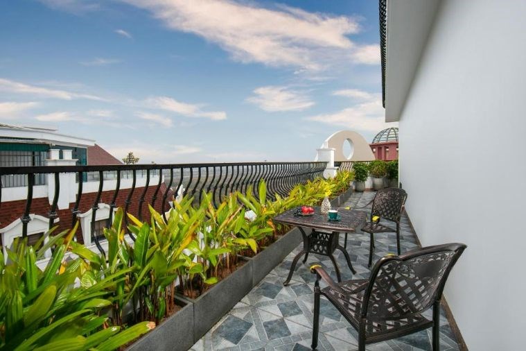 Khách sạn The Secret Hạ Long